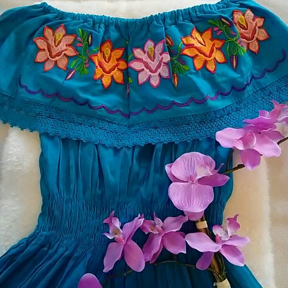 Women's off shoulder top - Picture 2 of 4